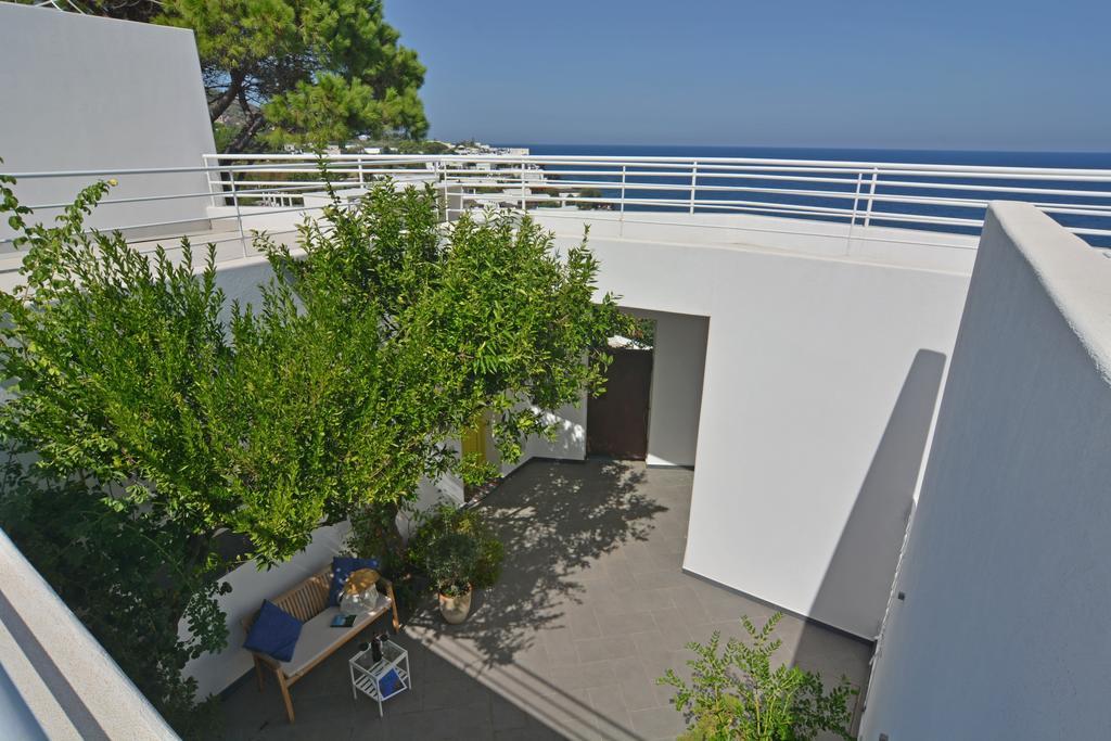 Aparthotel Il Gabbiano Relais In Estrómboli Exterior foto
