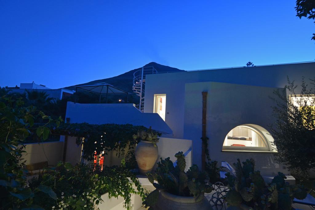 Aparthotel Il Gabbiano Relais In Estrómboli Exterior foto
