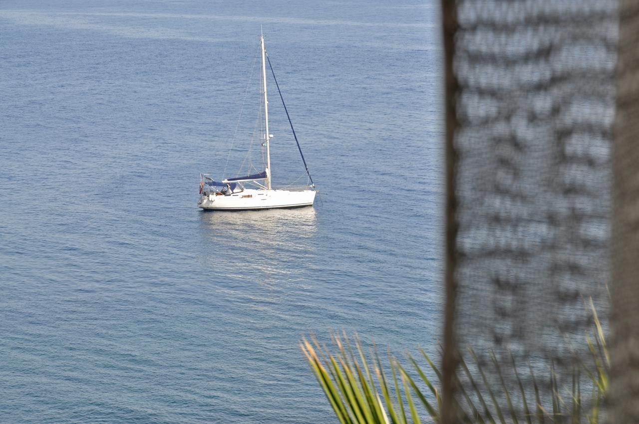 Aparthotel Il Gabbiano Relais In Estrómboli Exterior foto